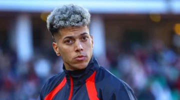 تحذير أحمد شوبير.. رهان إمام عاشور على جماهير الأهلي يهدد مكانه في الفريق